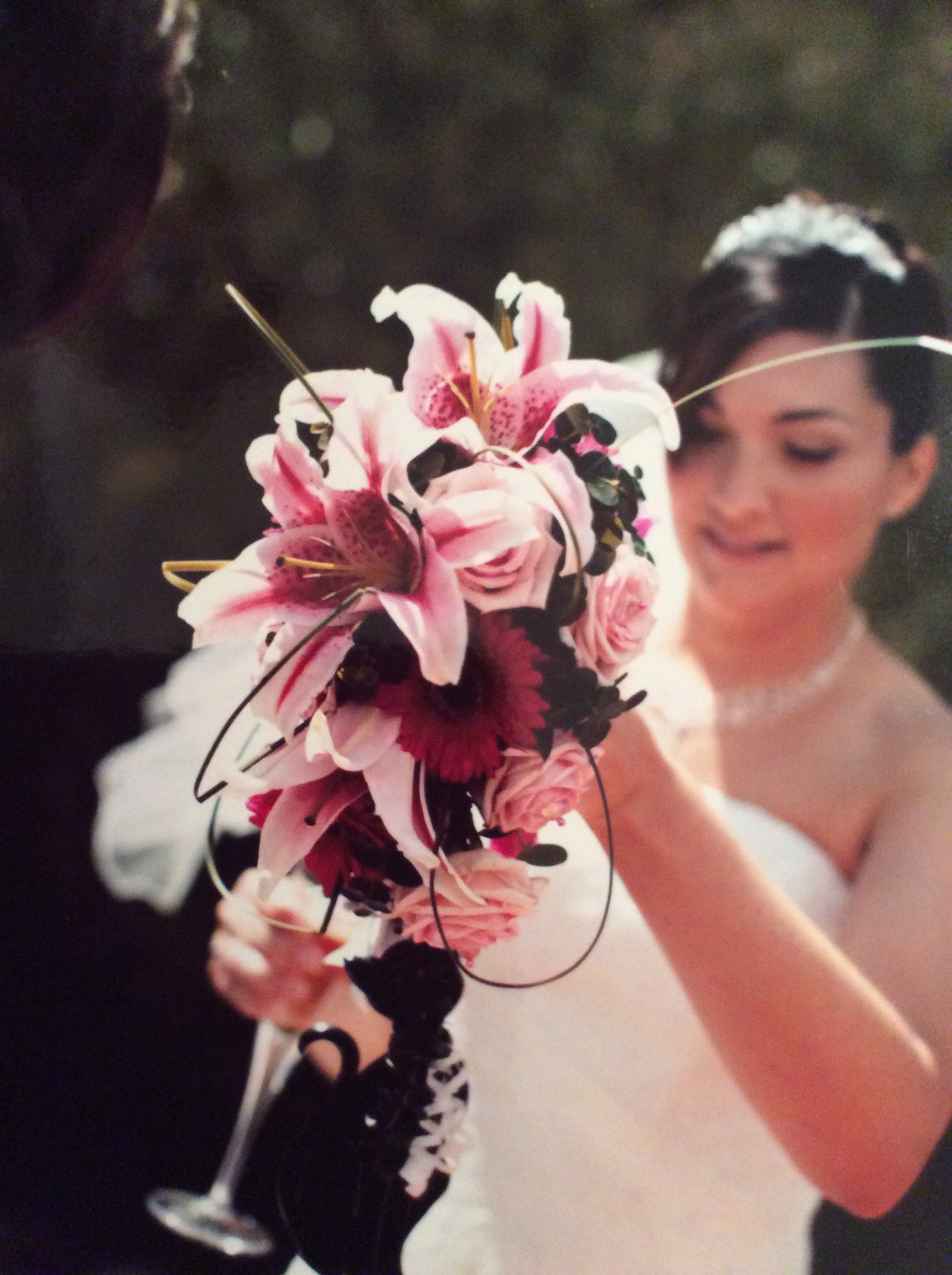 lily-wedding-flowers-bride-bouquet-pink-fleet-hampshire